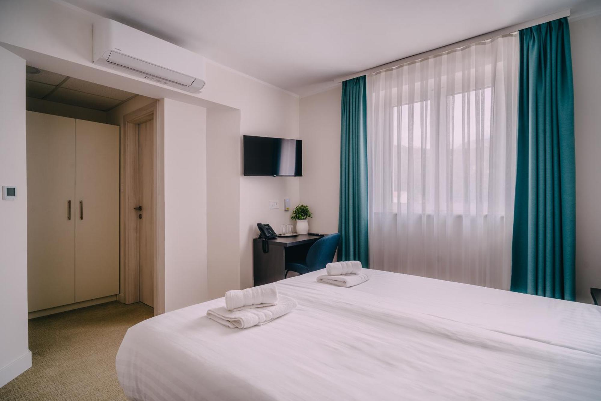 Hotel Kul In Ablana Jablanac Exteriér fotografie